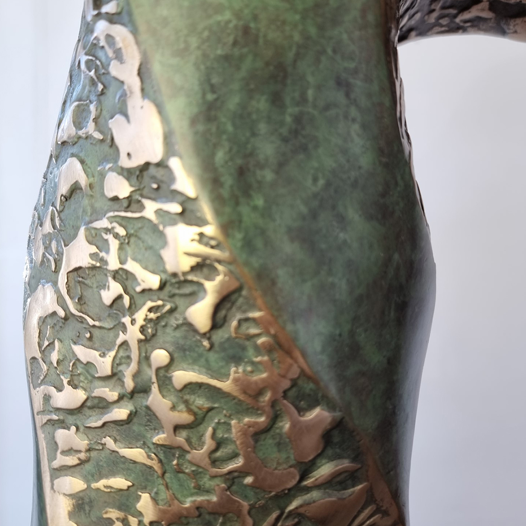 Mobius Curve – bronze sculpture Mobius Curve – bronze sculpture